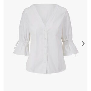 NWT Carolina Herrera V-Neck Button Down Blouse 3/4 ruffle sleeve White. Size 12